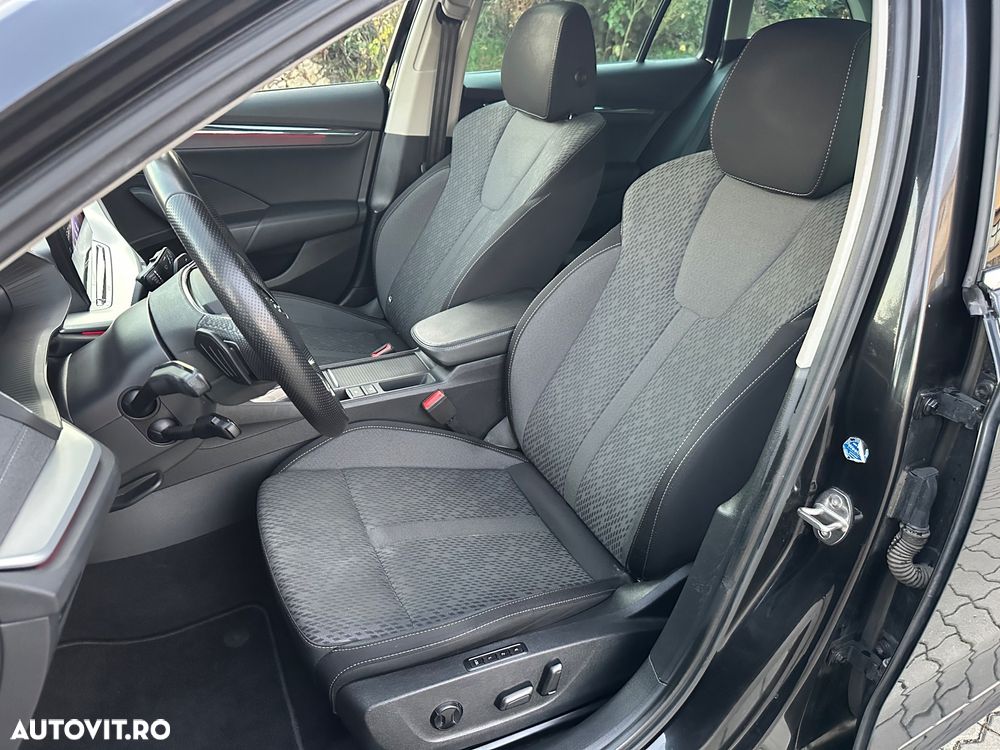 Skoda Octavia Combi 2.0 TDI DSG Edition - 30