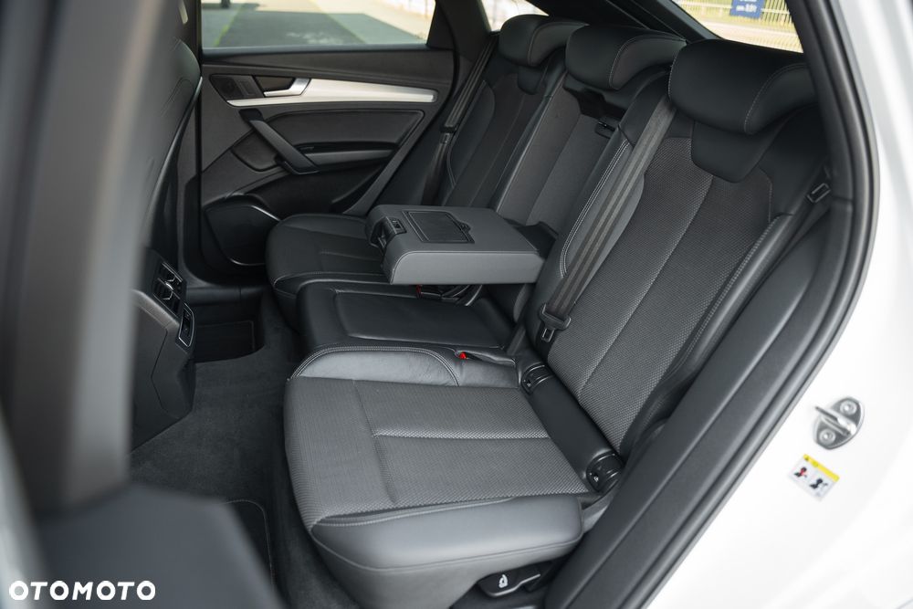 Audi Q5 50 TFSIe quattro S tronic S line - 35