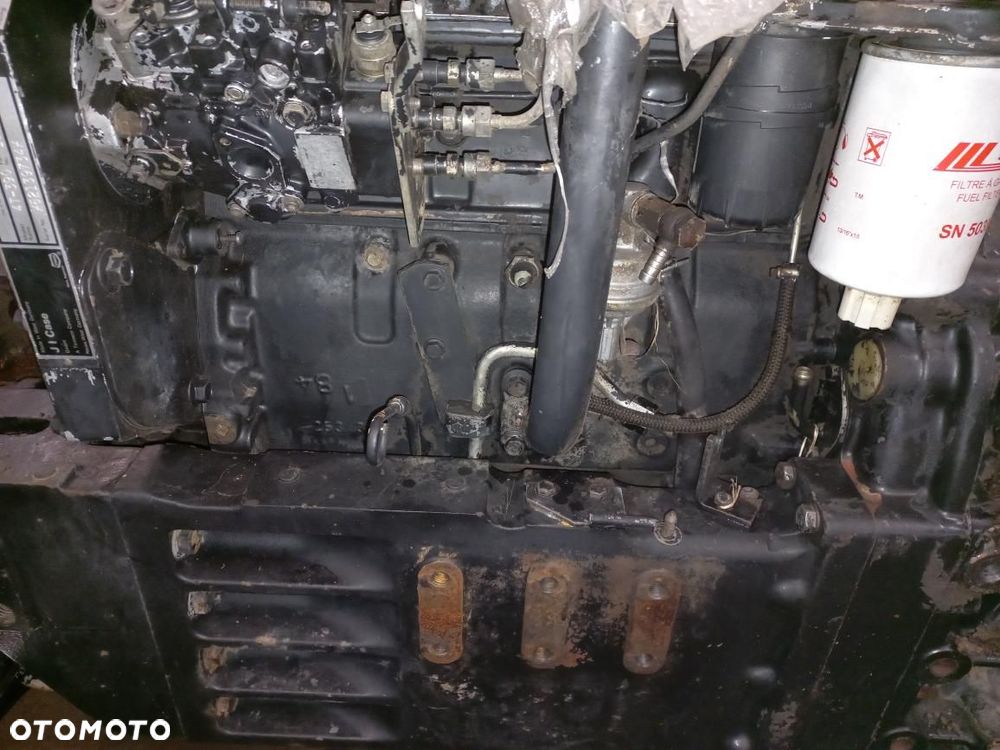 Case maxxum,5120,5130,5140 skrzynia,silnik,płyta rewersu,kosz,most,pompa,rozdzielacz,B4TA-390,kabina,satelity,wałek,koło zębate,tryb. - 7