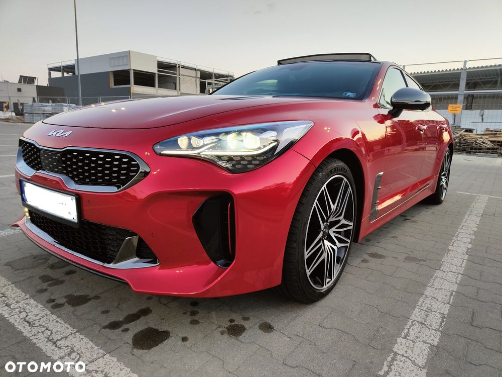 Kia Stinger - 1
