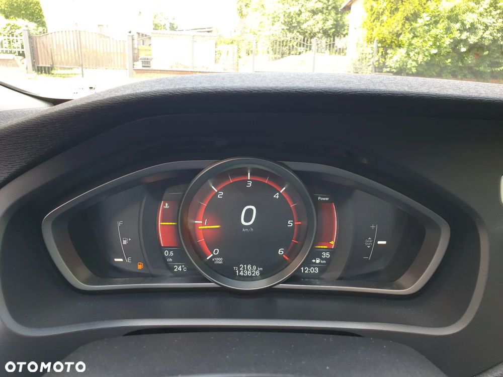 Volvo V40 D2 Summum - 26