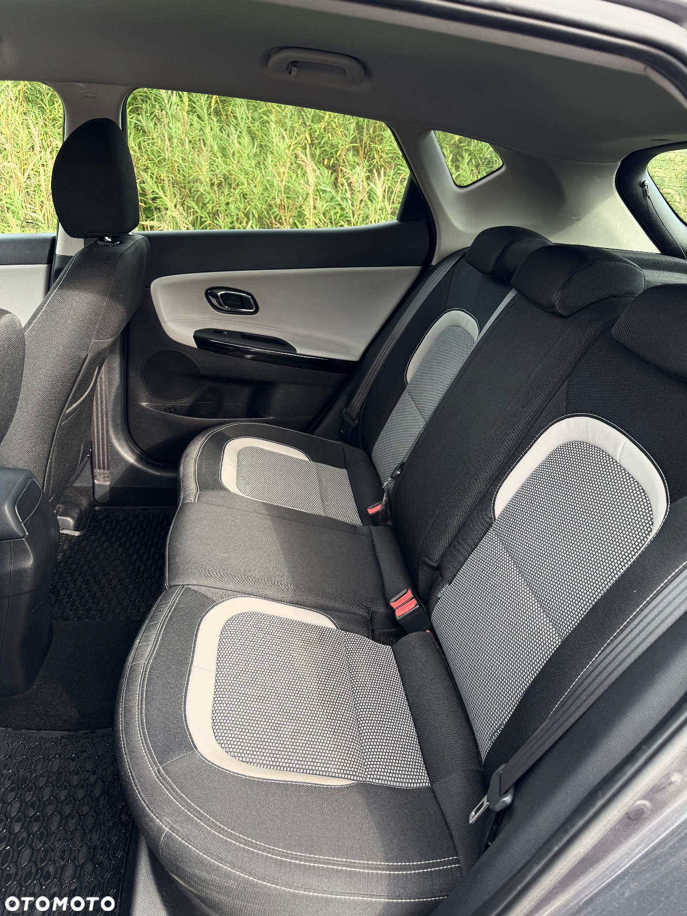 Kia Ceed - 7