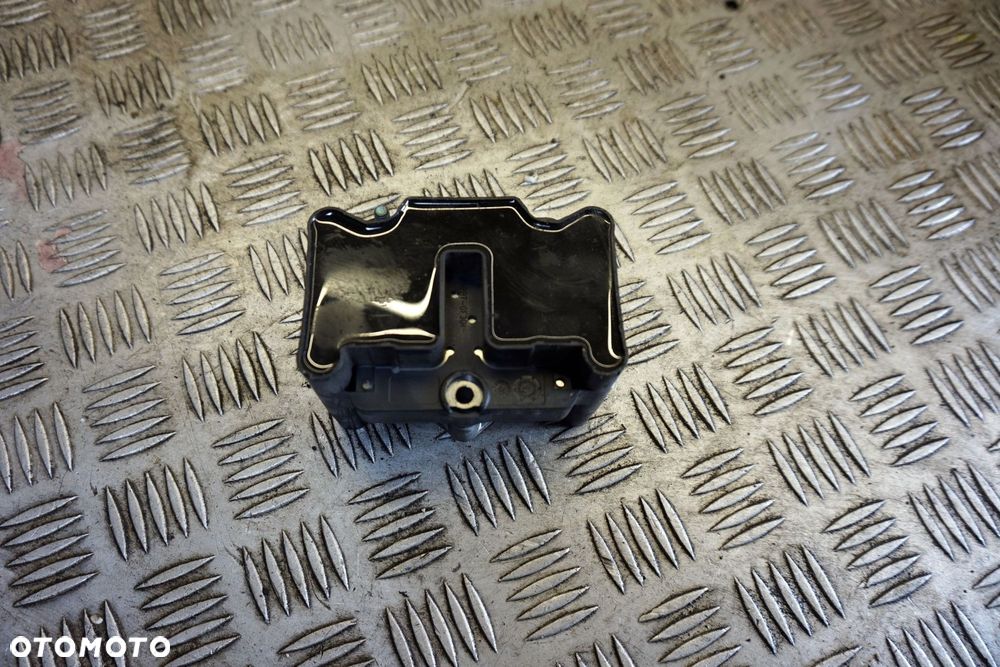 CEWKA ZAPŁONOWA GOLF V 1.6 8V 032905106B NGK VOLKSWAGEN 2003-2009 - 5