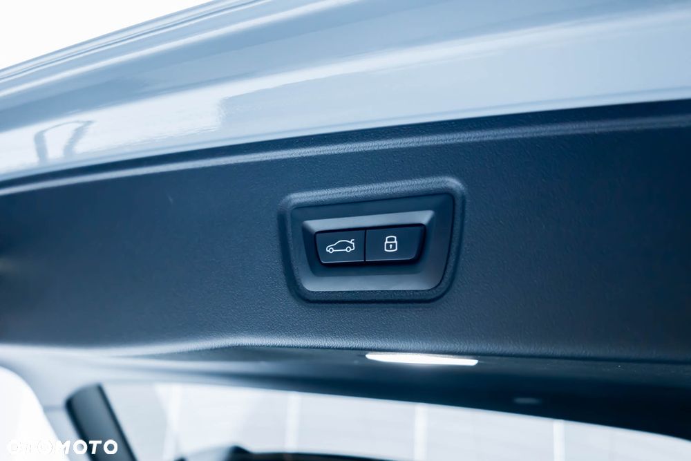 BMW Seria 5 520d xDrive - 37