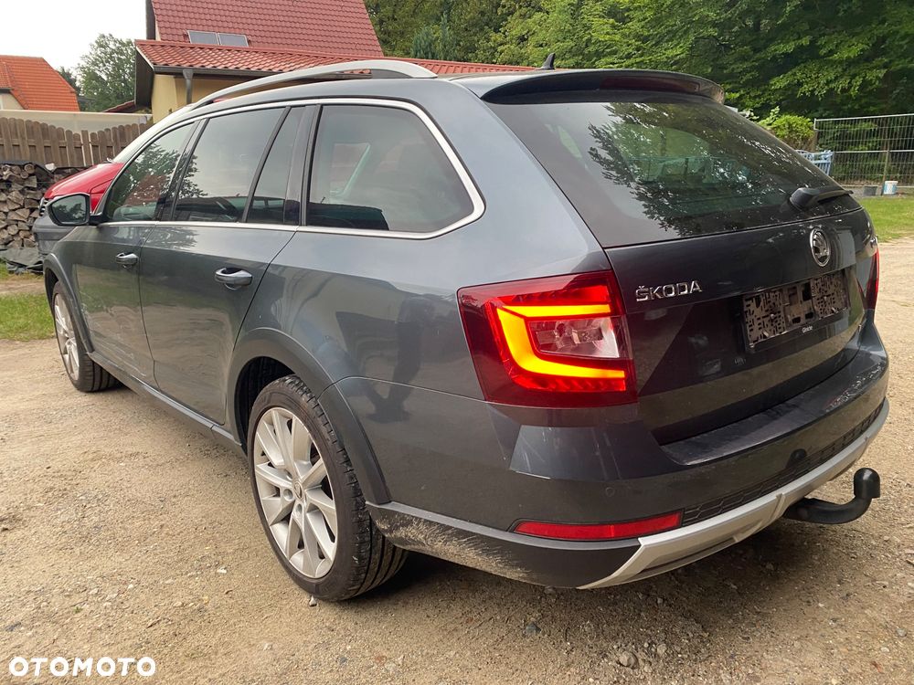 Skoda Octavia 2.0 TDI 4x4 DSG Scout - 23