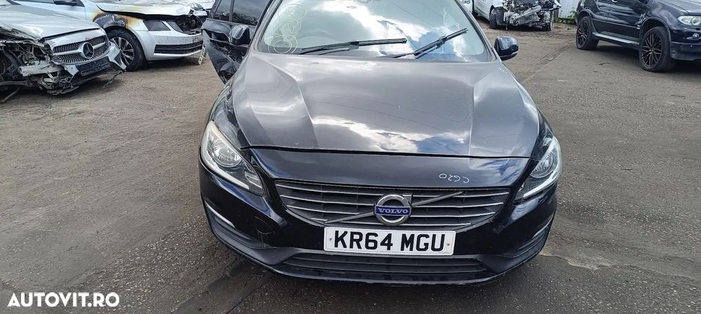 Dezmembrari / Dezmembrez Volvo V60 2.0 D4204T5 cutie viteze manuala cod culoare 45200 - 1