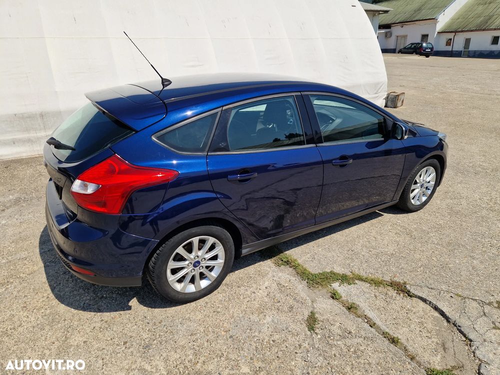 Ford Focus 1.6 TDCI DPF Ambiente - 16