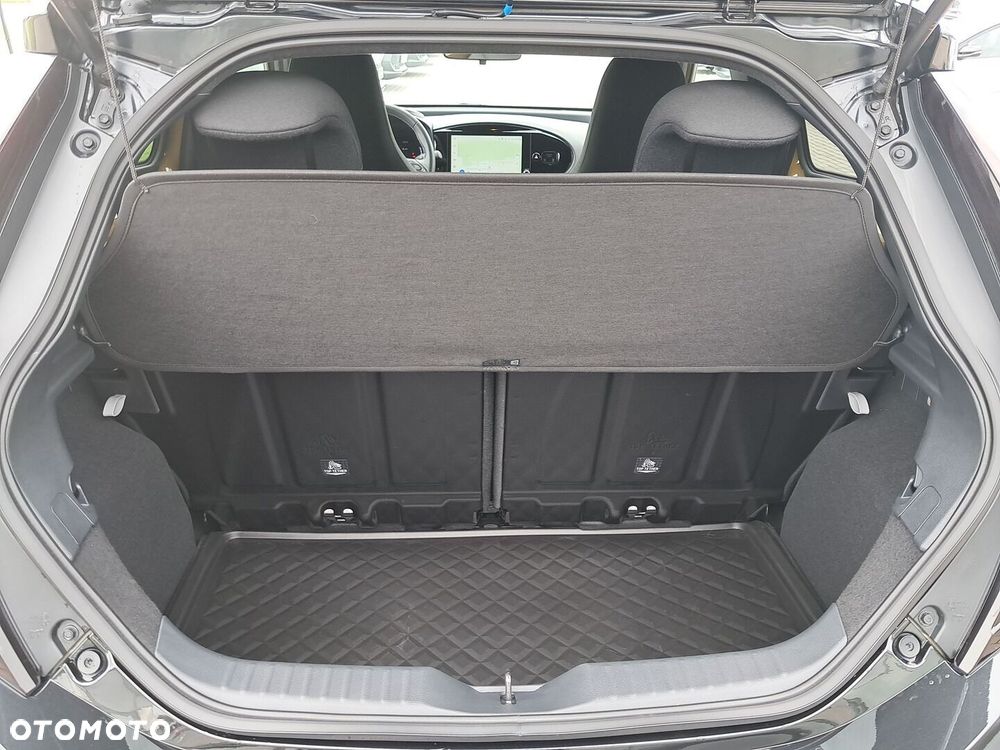 Toyota Aygo X Hybrid 1.5 Style e-CVT - 17