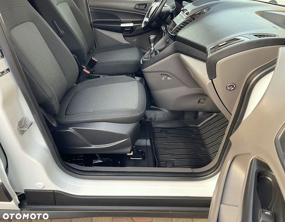 Ford Transit Connect - 34