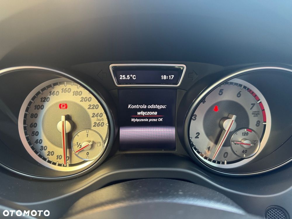 Mercedes-Benz CLA 180 - 21