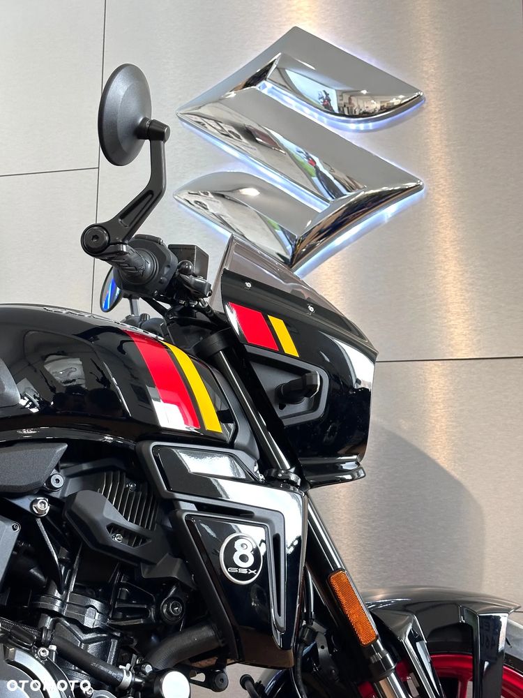 Suzuki GSX - 4