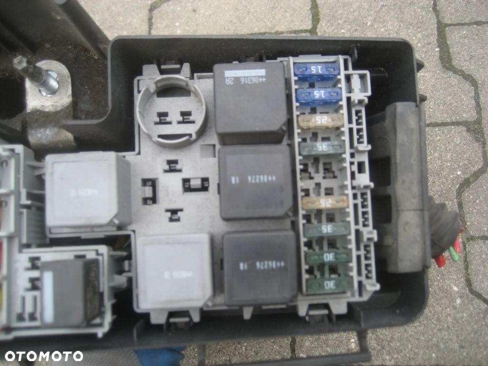 volvo xc90 02-14r 2,4 tdi puszka bezpieczników 30797010 - 2