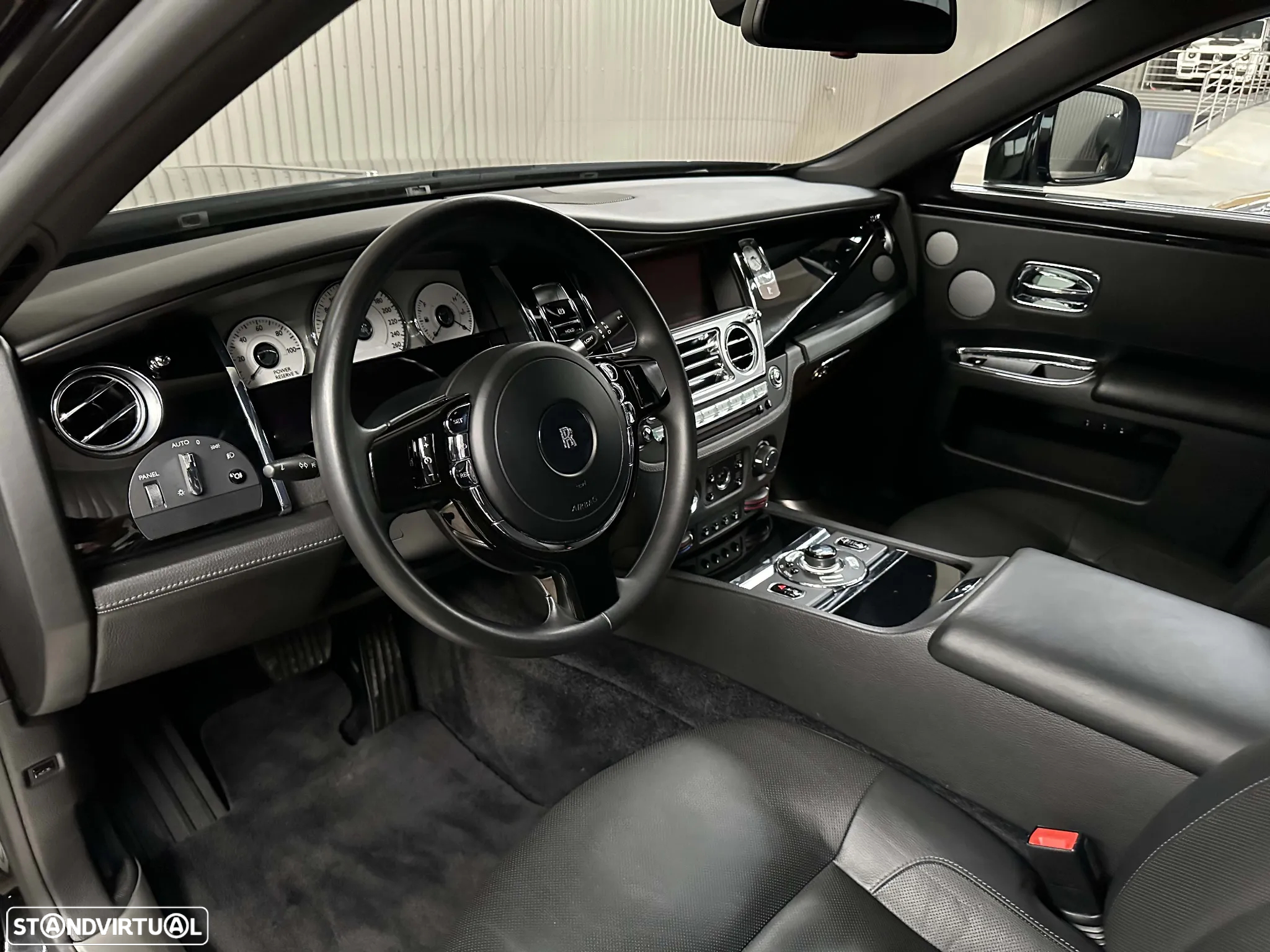 Rolls Royce Ghost - 21