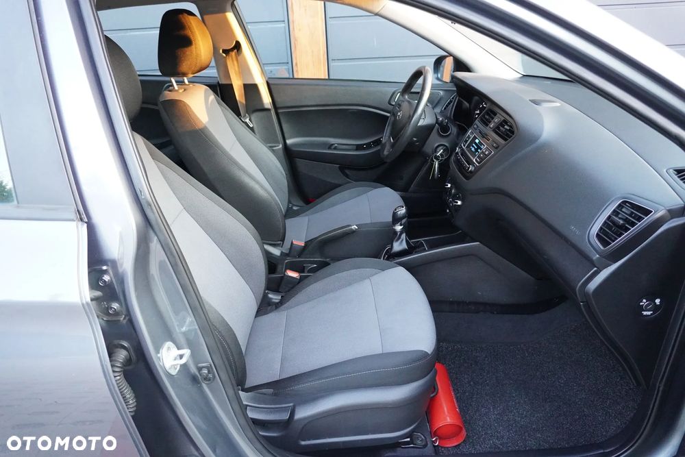 Hyundai i20 1.25 Classic + - 18