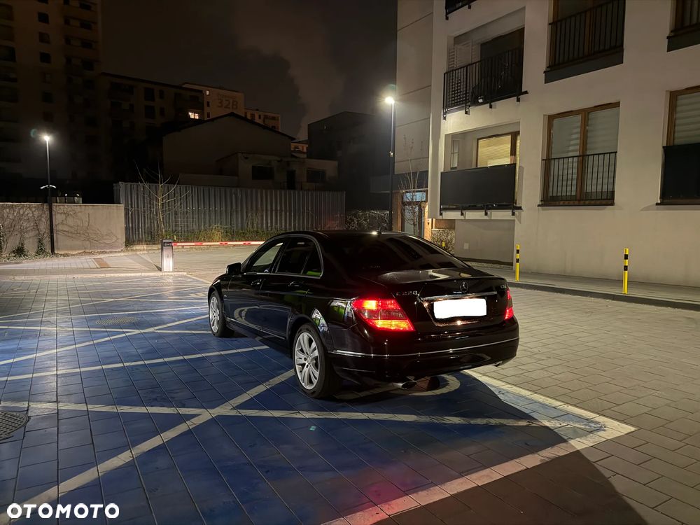 Mercedes-Benz Klasa C 220 CDI BlueEff 4-Matic Avantgarde - 2