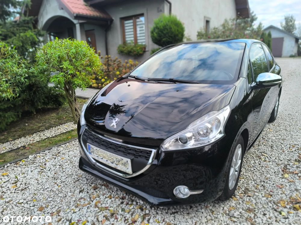 Peugeot 208 - 2