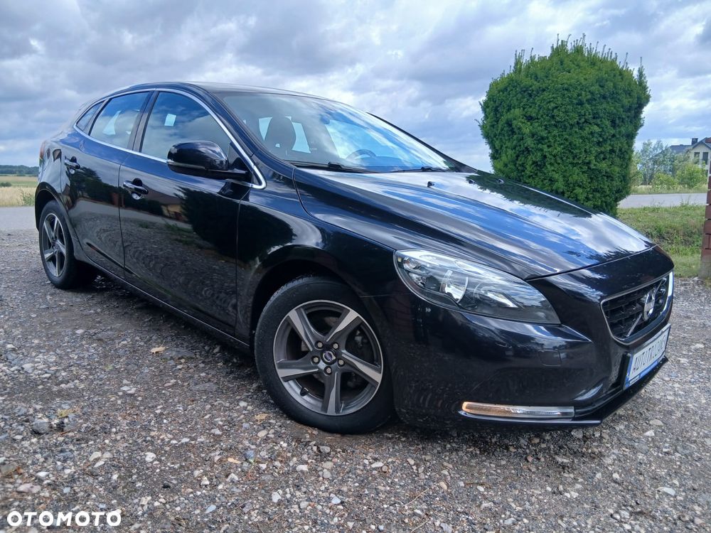 Volvo V40 D2 - 10