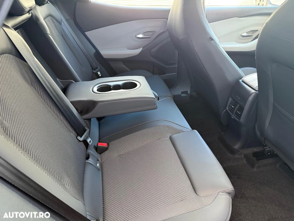 Ford Explorer RWD 77 kWh Extended Range Select - 11