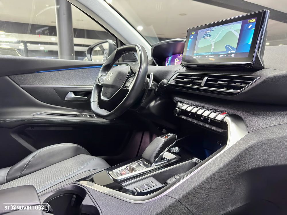 Peugeot 3008 1.6 Hybrid GT Pack e-EAT8 - 28