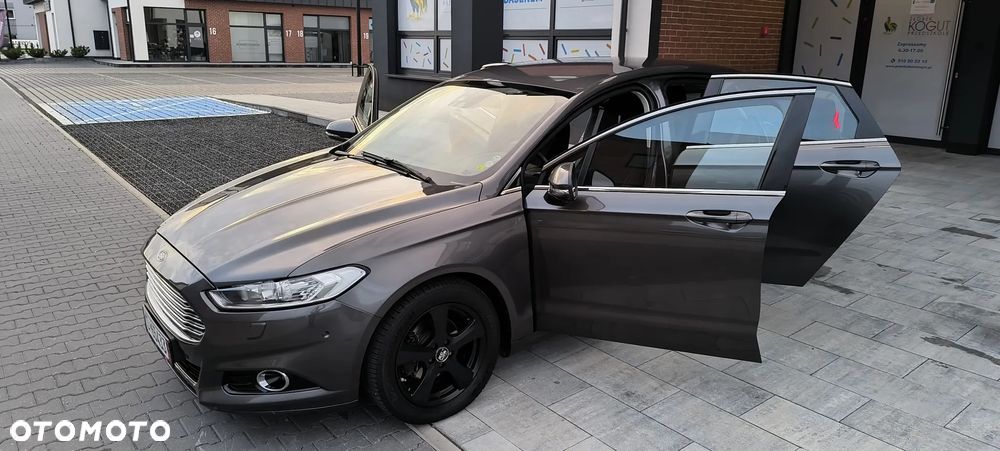 Ford Mondeo 2.0 EcoBlue Titanium - 38