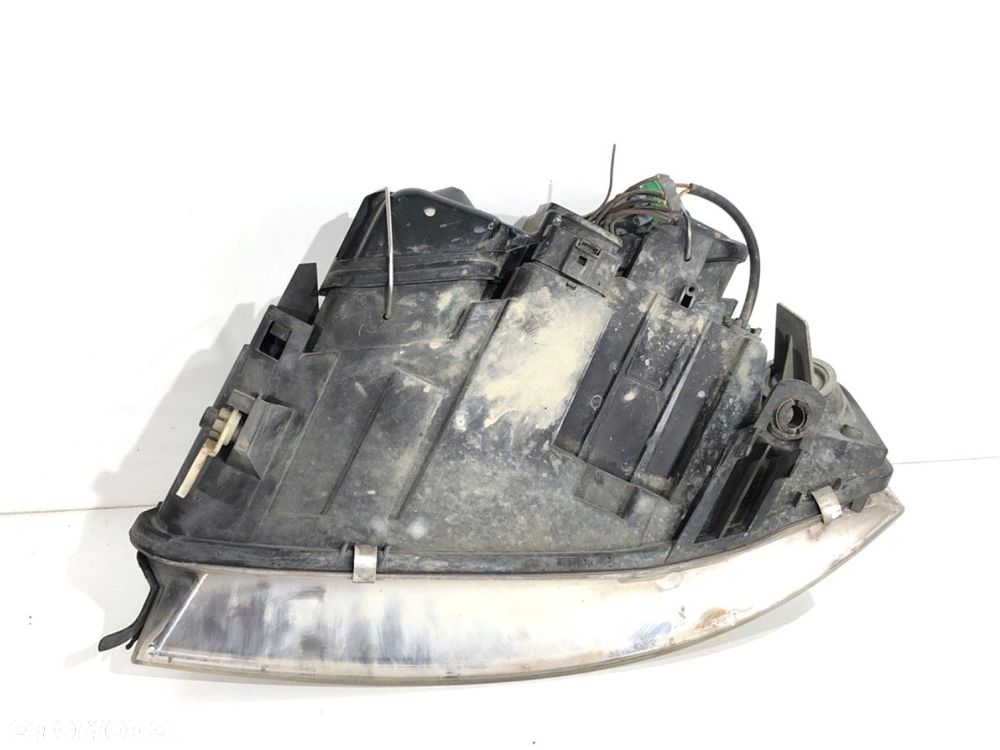 REFLEKTOR PRAWY PRZÓD XENON  AUDI A6 C5 Avant (4B5) 1997 - 2005 2.5 TDI 120 kW [163 KM] olej - 3