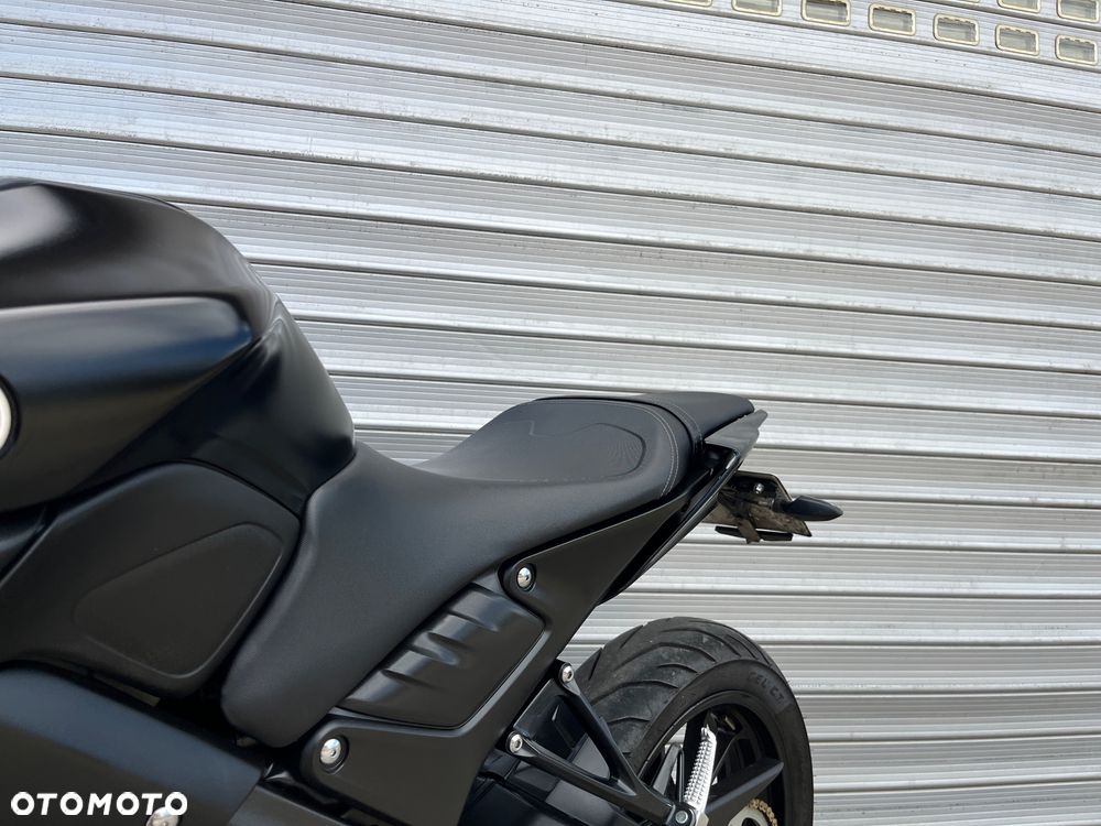 Yamaha MT - 30