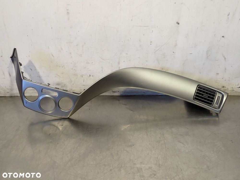 LISTWA OZDOBNA DESKI ROZDZIELCZEJ SUBARU IMPREZA 1.5 - 1