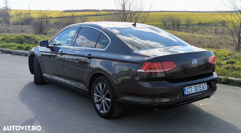 Volkswagen Passat 2.0 TDI (BlueMotion Technology) DSG Comfortline - 2