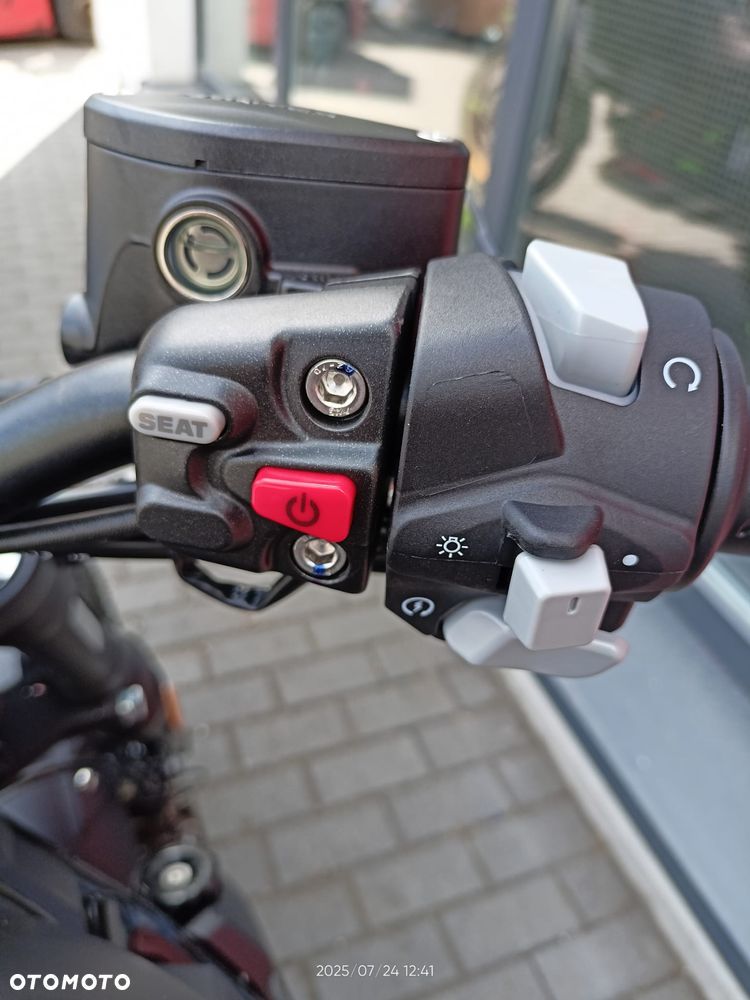 Zontes 125C - 13