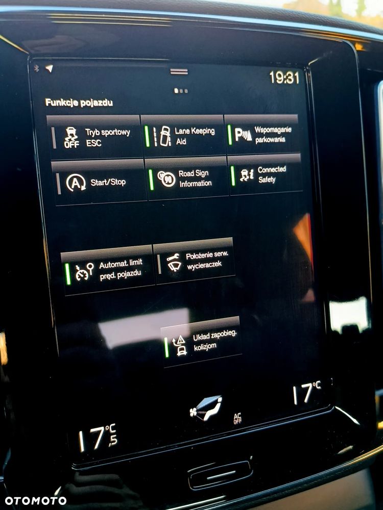 Volvo XC 40 T2 Momentum Core - 24