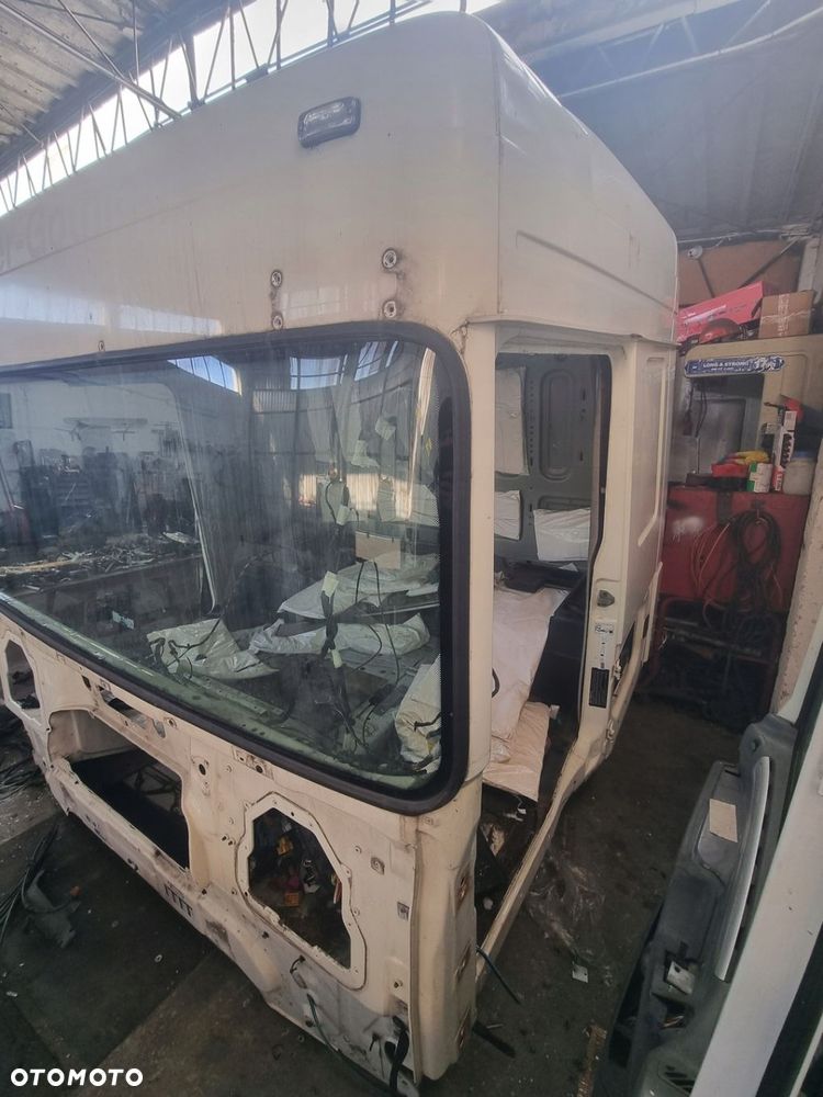 KABINA ĆWIARTKA SŁUPEK KABINY LEWY DAF XF 106 EURO 6 - 1