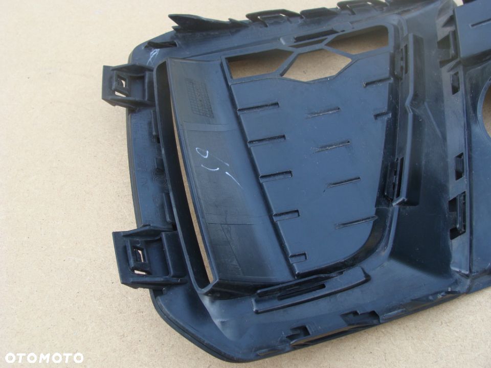 AUDI A4 B9 LIFT S LINE KRATKA ZAŚLEPKA ZDERZAKA LEWA 8W0807681AM - 5