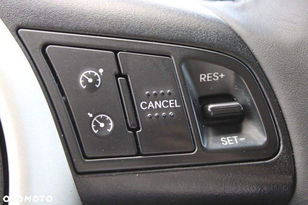 Kia Venga - 33