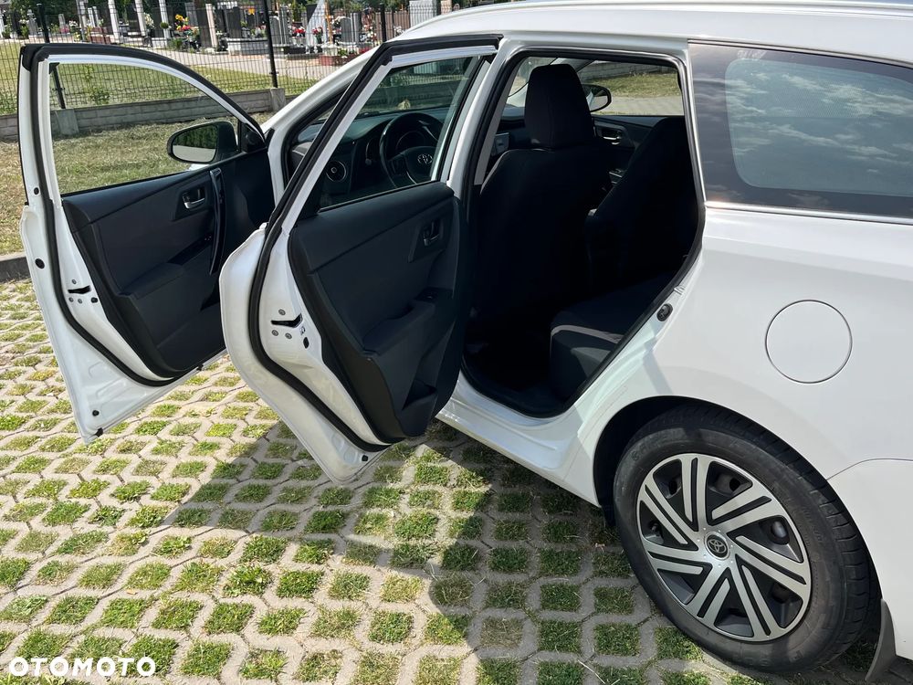 Toyota Auris 1.6 Active - 26