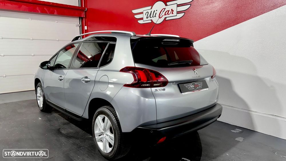 Peugeot 2008 1.2 PureTech Style - 45