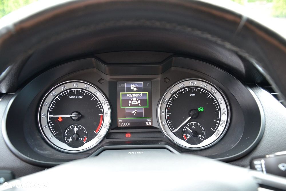 Skoda Octavia 2.0 TDI 4x4 Elegance DSG - 20