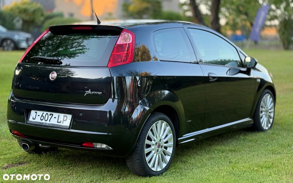 Fiat Grande Punto - 11