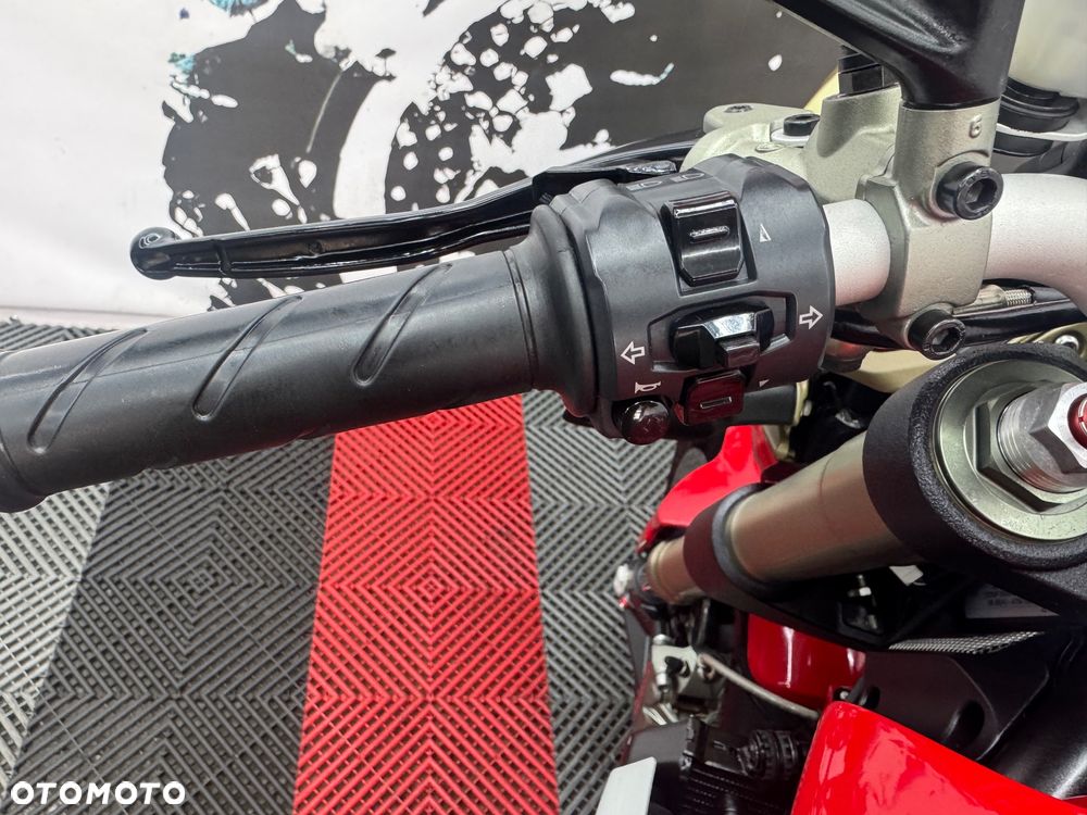 Ducati Streetfighter 1098 - 22