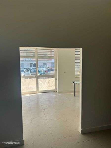 Loja para arrendar - Seixal - Grande imagem: 2/11