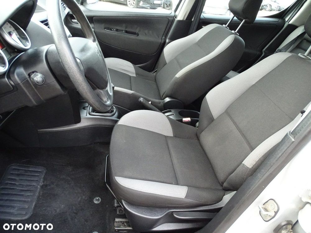 Peugeot 207 - 9