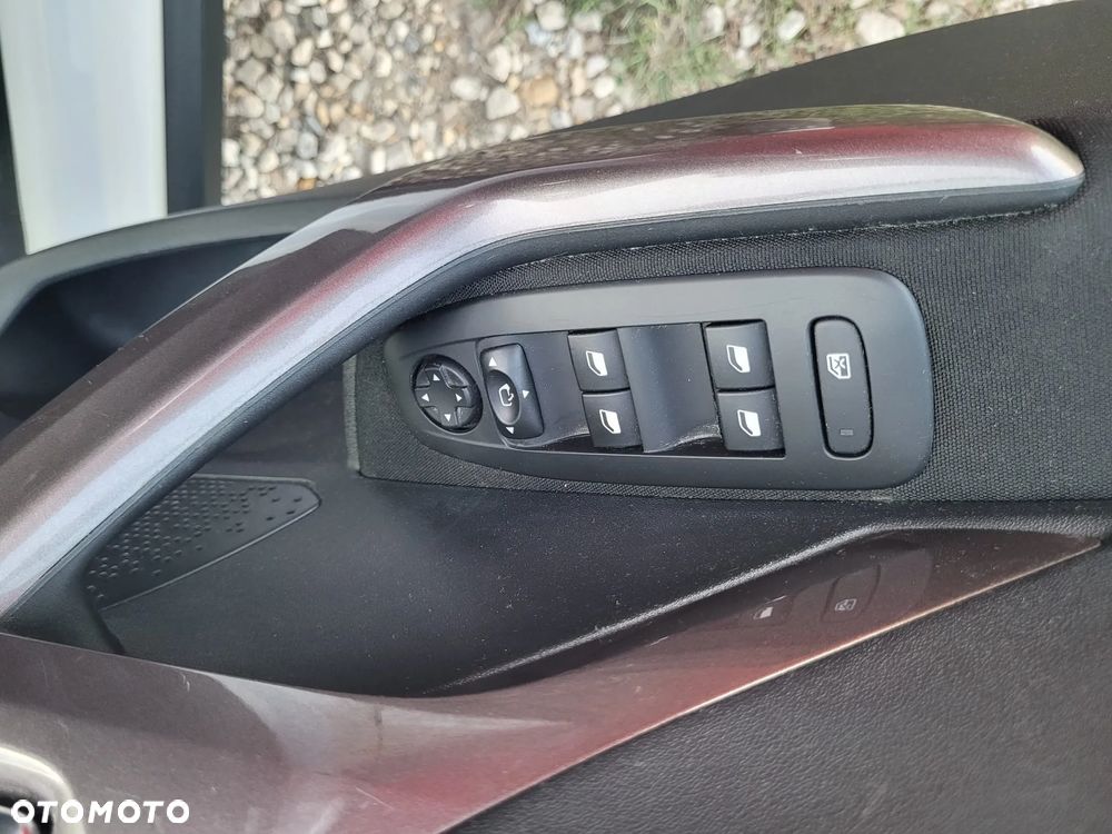 Peugeot 2008 PureTech 82 Active - 17