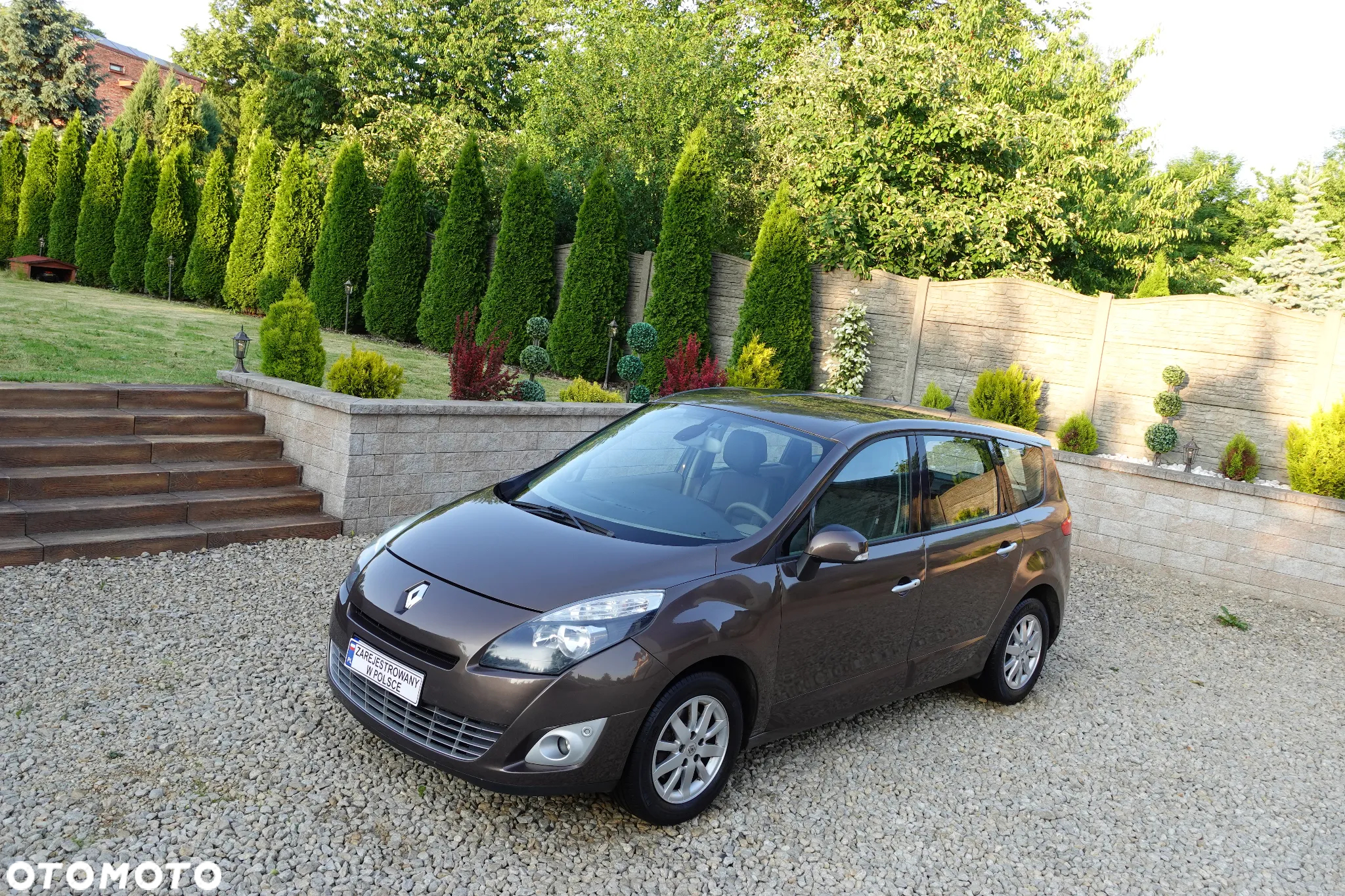 Renault Grand Scenic - 11