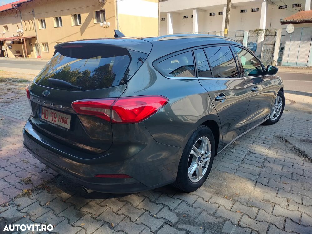 Ford Focus - 17