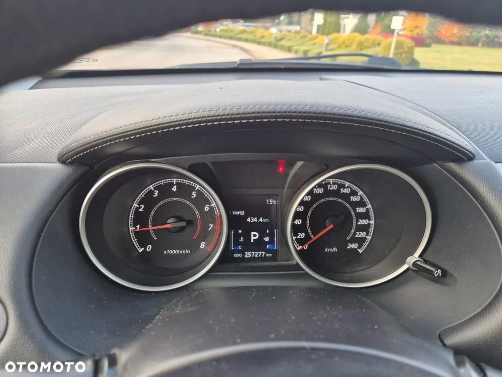 Mitsubishi Outlander 2.0 Intense + 2WD CVT - 7