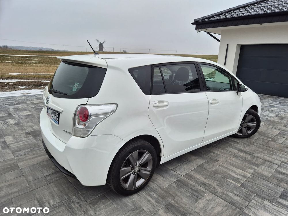 Toyota Verso 1.6 D-4D Premium - 17
