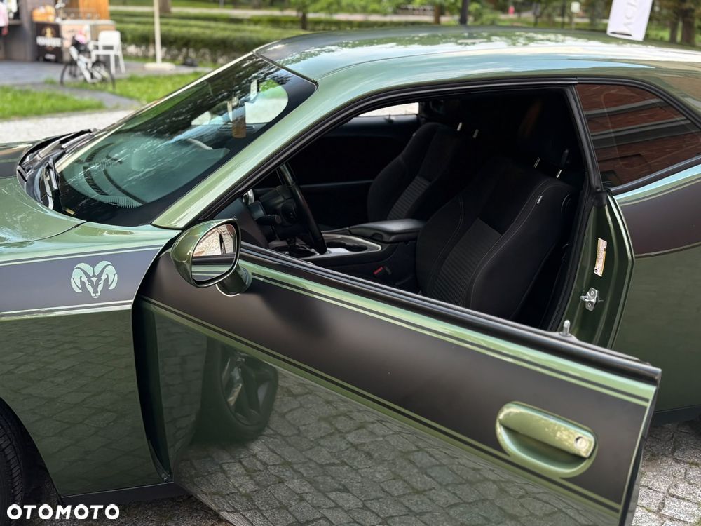 Dodge Challenger 3.6 SXT - 23