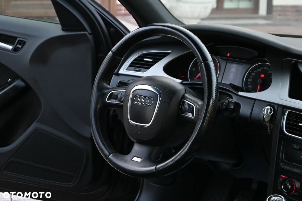 Audi A4 Avant 2.0 TDI - 28