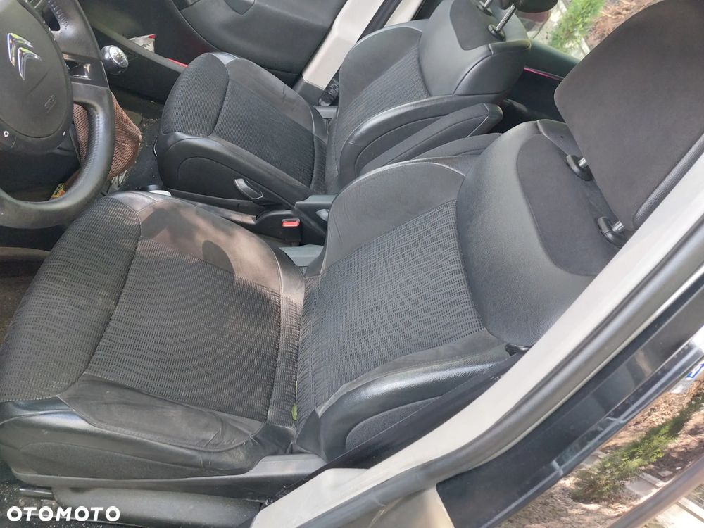 Citroën C4 Picasso 1.6 HDi FAP Exclusive - 7