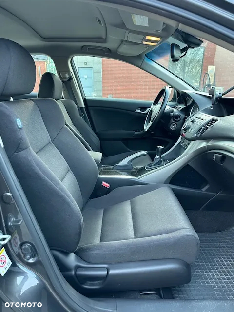 Honda Accord 2.0 Executive - 11
