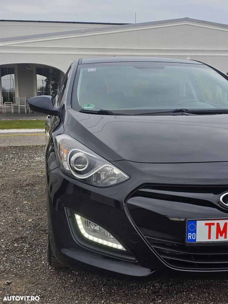 Hyundai i30 1.6 CRDI Automatik Trend - 14